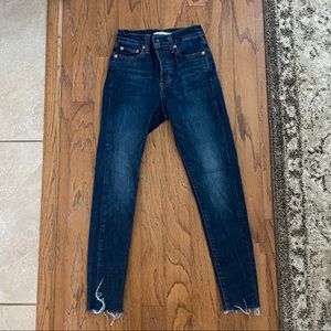 Levi’s Wedgie Skinny Jeans